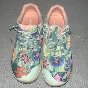 Merrell Antora 3 botanist Floral Sneakers - Green and Pink.